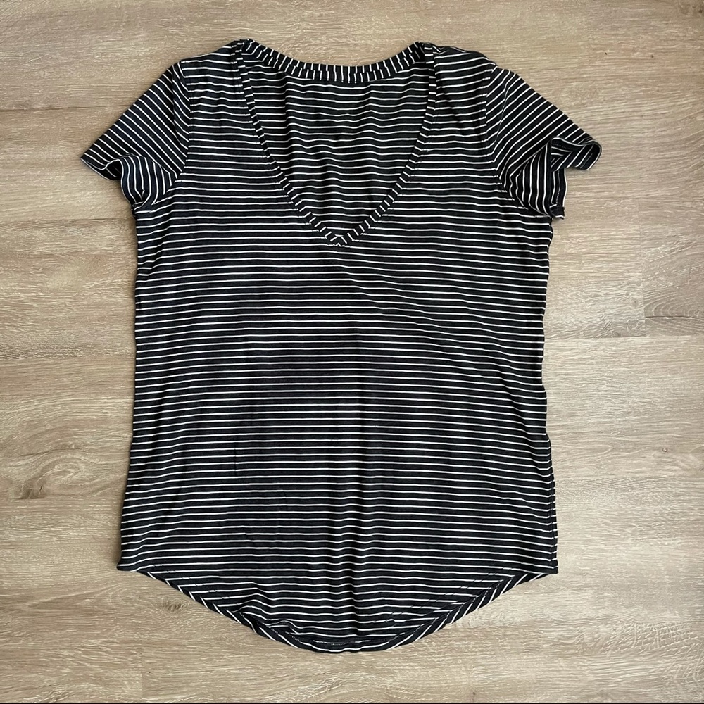 Lululemon V-Neck